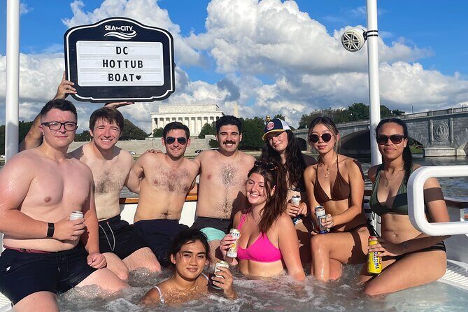 Luxury Private Hot Tub Boat of DC Potomac Monuments Tub up to 20 - Key Points