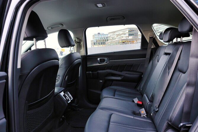 Luxury Private Transfer from Keflavik Airport to Reykjavik - In-Depth Review of the Luxury Private Transfer from Keflavik Airport to Reykjavik