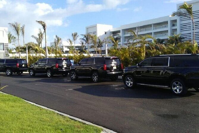 Luxury Private Transportation Punta Cana Airport to Hotels - Unlocking a Smooth Start: Private Luxury Transportation from Punta Cana Airport to Your Hotel