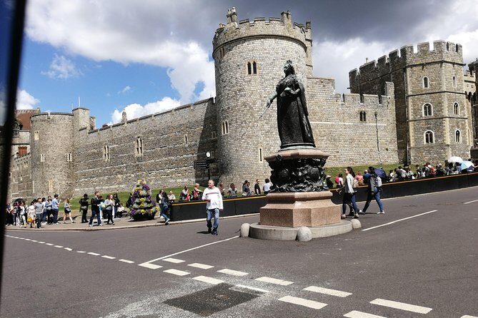 Luxury Private Vehicle Day Hire from & to London via Stonehenge & Windsor Castle - Who Would Love This Tour?