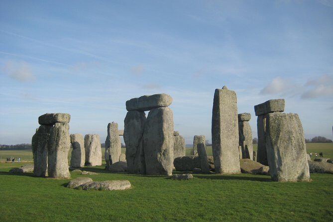 Luxury Private Vehicle Day Hire from & to London via Stonehenge & Windsor Castle - FAQs
