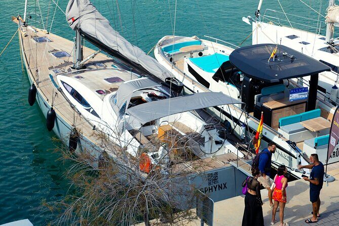Luxury Private Yacht Sailing Tours in Barcelona - An Elegant Escape: Private Luxury Yacht Sailing in Barcelona