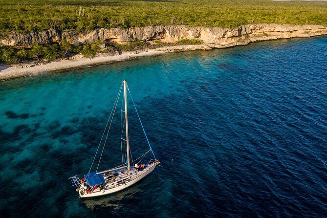 Luxury Sail & Snorkeling - Key Points