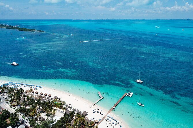 Luxury Sailing Experience to Isla Mujeres with Lunch & Open Bar - An in-depth look at the experience