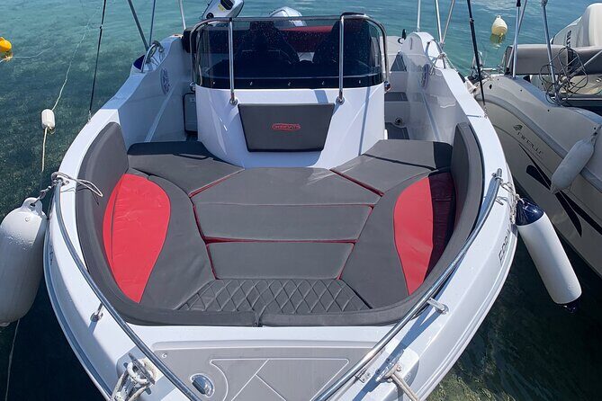 Luxury Speedboat Cruise to Shipwreck and Blue Caves - Who Will Love This Tour?