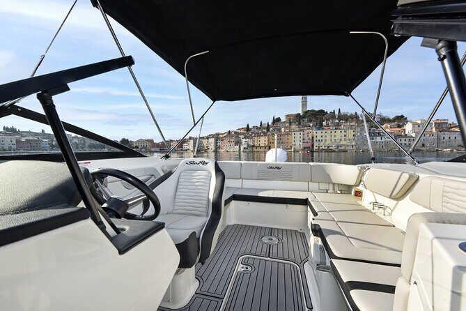 Luxury Speedboat Island Hopping with Swimming & Snorkeling - Key Points