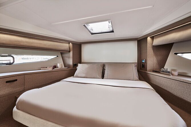 Luxury sunset cruise in Dubrovnik - An In-Depth Look at the Dubrovnik Sunset Cruise