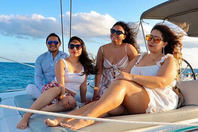 Luxury Sunset Sailing Cruise in Cancun with Light Dinner and Open Bar - FAQ