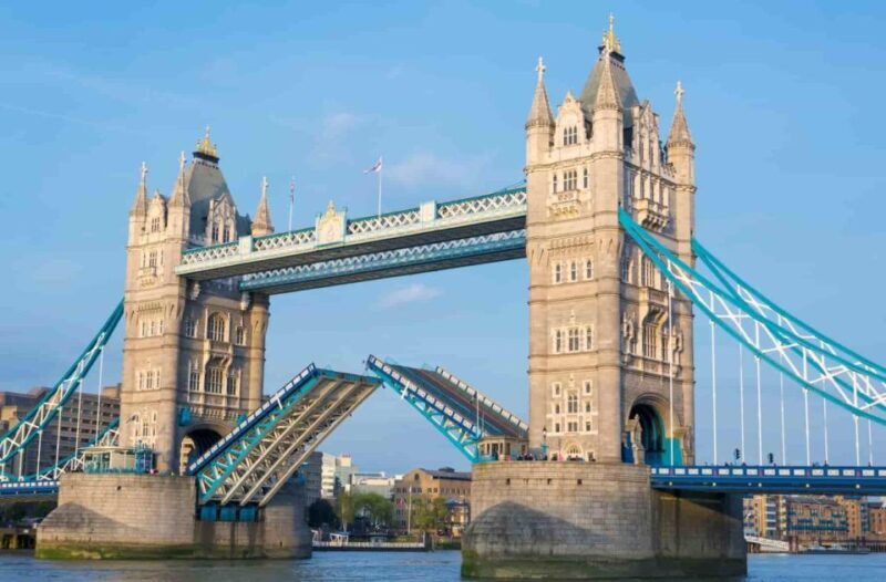 "Luxury Tour: From London to Leeds Castle & Canterbury" - What Makes This Tour Special?
