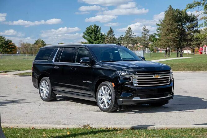Luxury Transport from Mississauga to Toronto - Experience the Ease of Traveling from Mississauga to Toronto with Luxury Transport