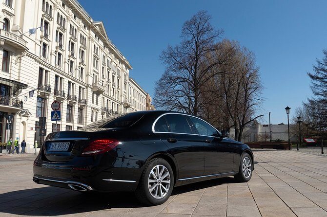 Luxury transport from/to Warsaw - Vienna / International Airport by private car - FAQ