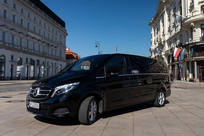 Luxury Warsaw Chopin Airport Transfer by private Minivan car - Comfortable and Hassle-Free: Private Warsaw Chopin Airport Transfer by Minivan