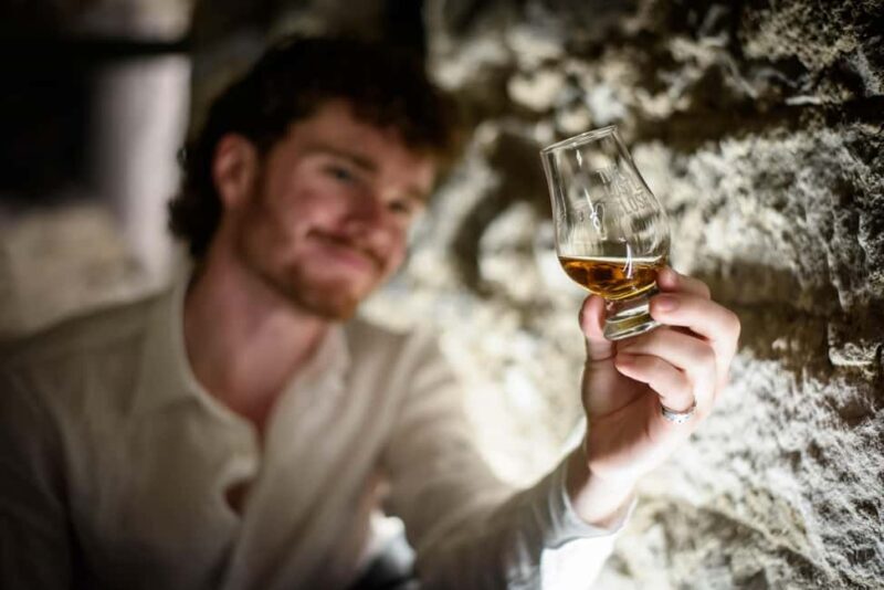 Luxury Whisky Tasting in Edinburgh's Underground Vaults - A Deep Dive into the Whisky Tasting Experience