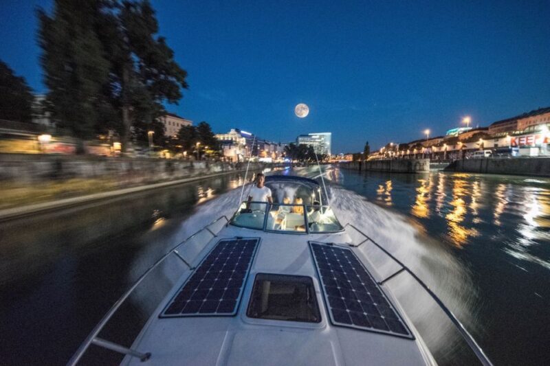 Luxury Yacht Experience on Danube in Vienna - Luxury Yacht Experience on Danube in Vienna