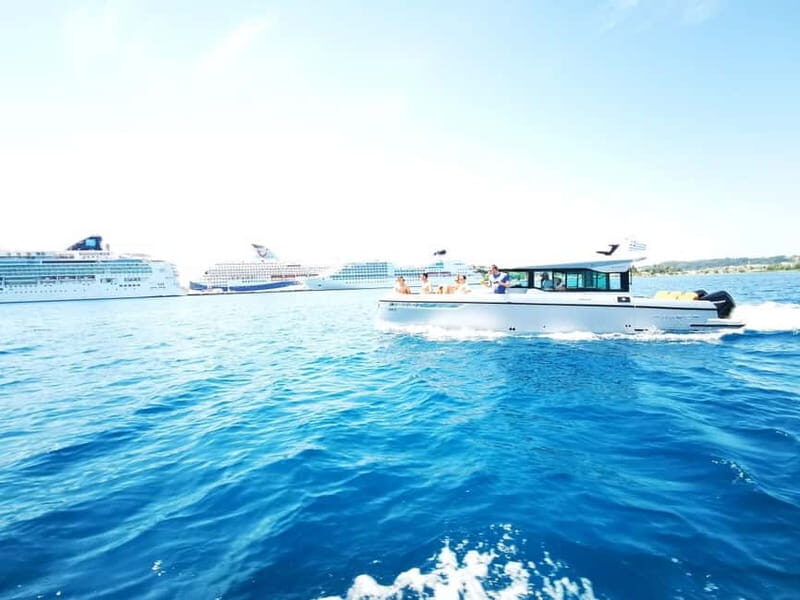 Luxury Yacht Experience Semi-Private North East - A Detailed Look at the Yacht Experience in Corfu
