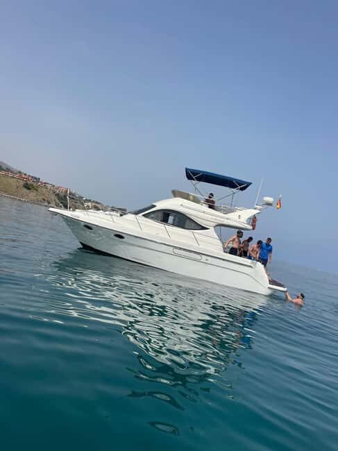Luxury yacht in Fuengirola - An In-Depth Look at the Luxury Yacht Experience