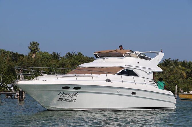 Luxury Yacht in Paradise and snorkel by Isla Mujeres - Detailed Review of the Experience
