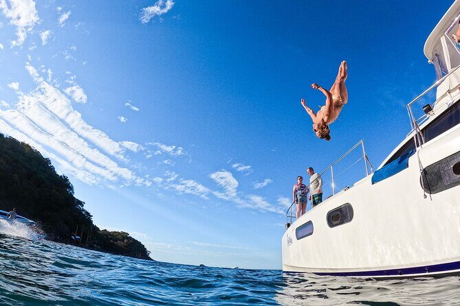 Luxury Yacht & Snorkel with All inclusive Open bar and lunch - The Crew & Service
