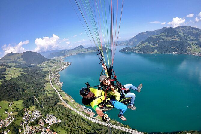 Luzern / Lucerne Professional Paragliding Tandem Flights - An Honest Look at the Paragliding Experience