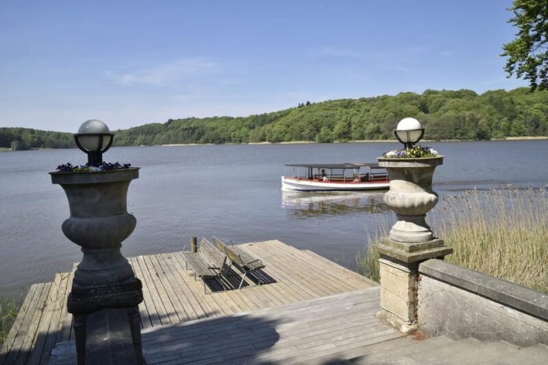 Lyngby & Bagsværd Lake: Baadfarten Boat Ride - Discover the Charm of Denmark’s Lakes with Baadfarten