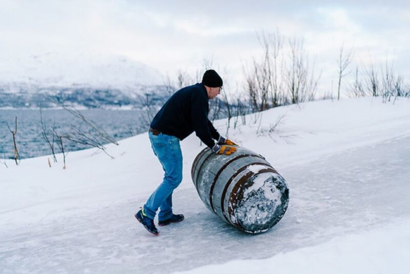 Lyngen: Arctic Distillery Guided Whisky Tour - Experience the Arctics Spirit at Lyngen: Arctic Distillery Guided Whisky Tour