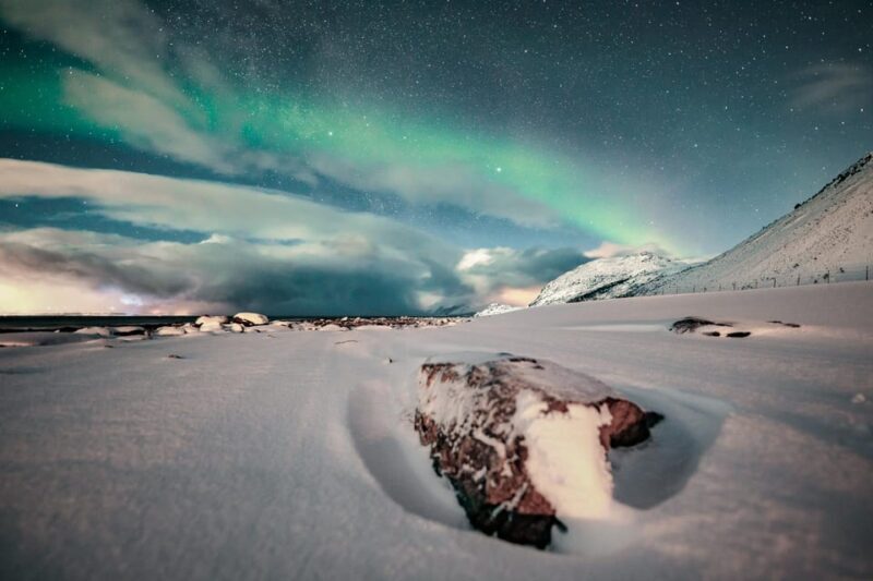 Lyngenalps: Northern Lights Snowmobile Safari - A Deep Dive into the Snowmobile Safari Experience