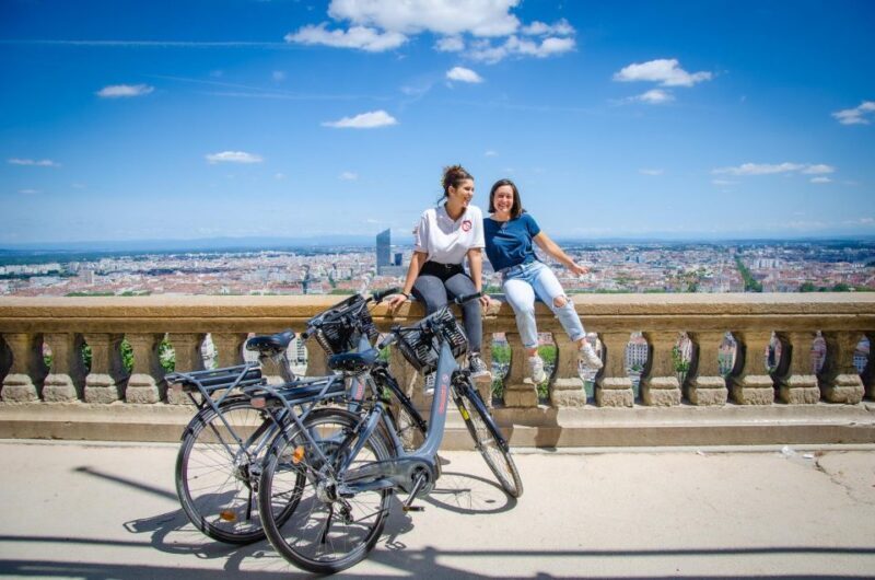 Lyon : 2 hills electric bike tour - Key Points