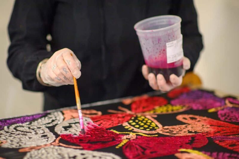 Lyon: Create your own traditional Lyonnais silk square - Who Would Enjoy This?