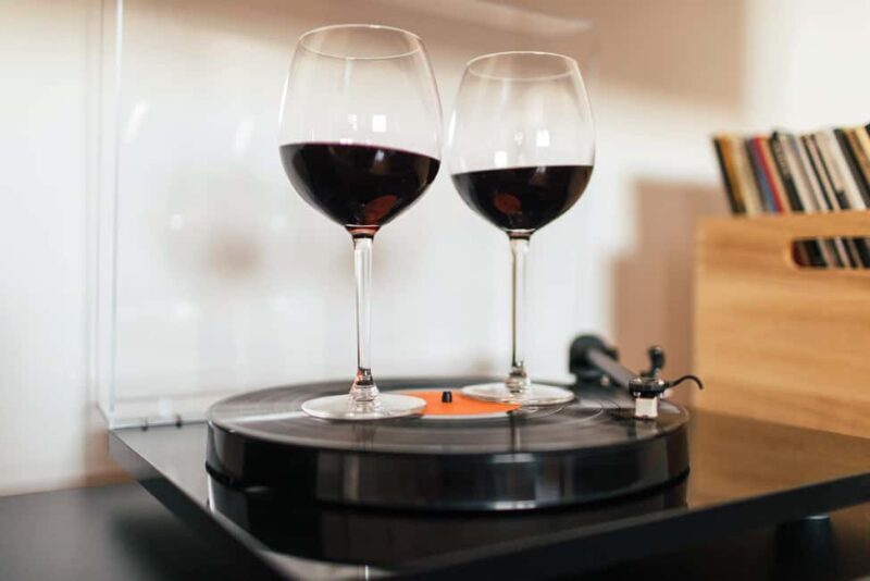 Lyon Croix-Rousse: Wine Tasting & Vinyl Record Tour - FAQ