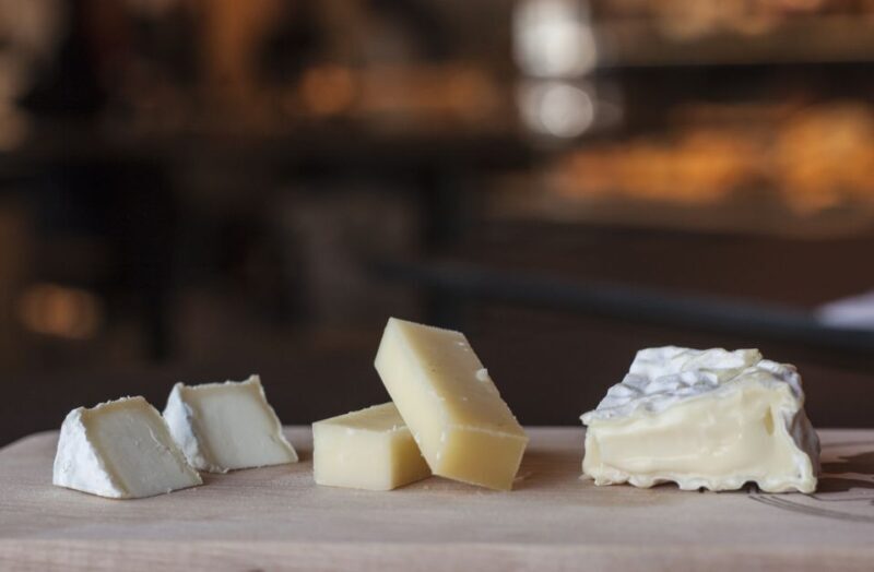 Lyon: Old Town Food Tour with 6 French Food Tastings & Wine - Sampling the Flavors: From Pastries to Cheese