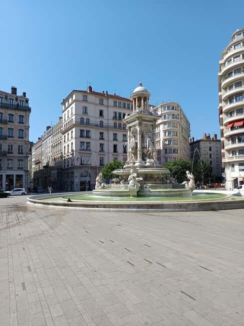 Lyon: Private Walking Tour of the City - The Sum Up