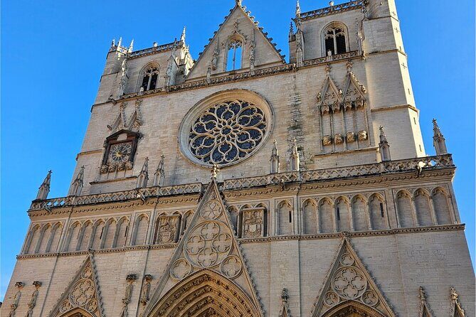 Lyon's History and Must-Sees with a Local! (English Walking Tour) - Exploring Lyon’s Past and Present with a Local Guide