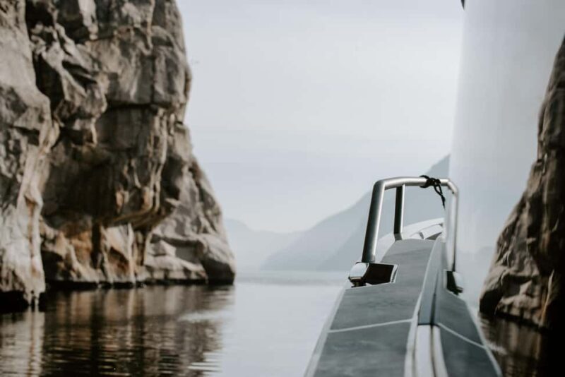 Lysefjord (Stavanger): Boattrip to Preikestolen from Forsand - The Scenic Cruise: 2 Hours of Awe-Inspiring Views