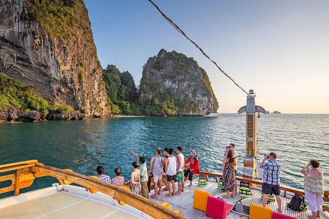 M/Y Lalida Sunset Dinner Cruise in Krabi - A Deep Dive into the Krabi Sunset Dinner Cruise