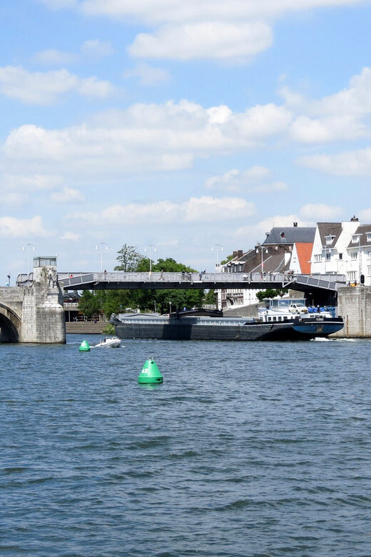Maastricht and Tripoint Full-Day Trip from Amsterdam - Key Points