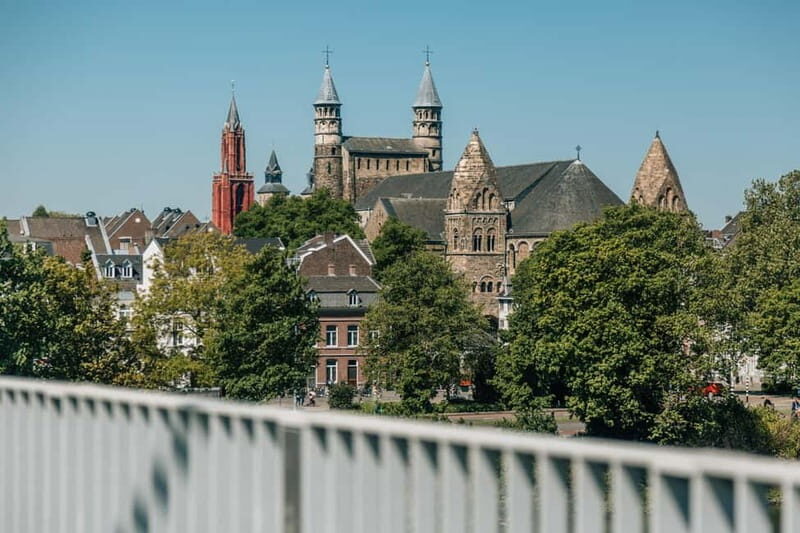 Maastricht: Highlights Tour with a local Guide - Key Points