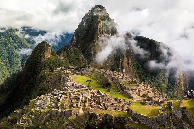 Machu Picchu Tour Full Day by Vistadome Observatory Train - Authentic Experiences and Practical Details