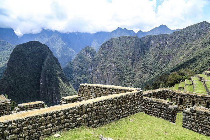 Machu picchu Tour one Day ( From Cusco) - An In-Depth Look at the Machu Picchu Day Tour