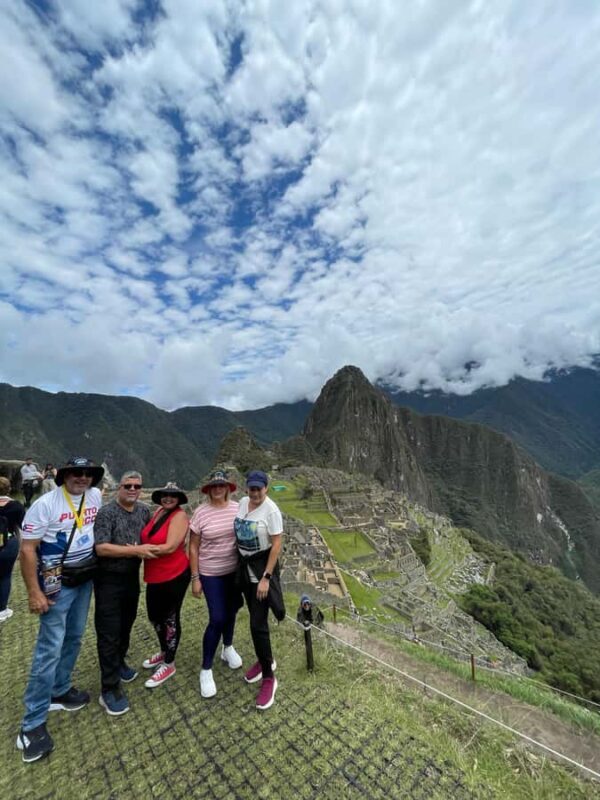 Machupicchu: private tour in Machupicchu: half day: professional tour guide - Who Should Consider This Tour?