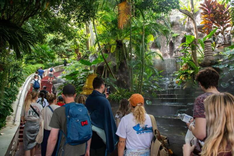 Mad Monkey Bangkok City Session - Walking Tour - The Authenticity and Value