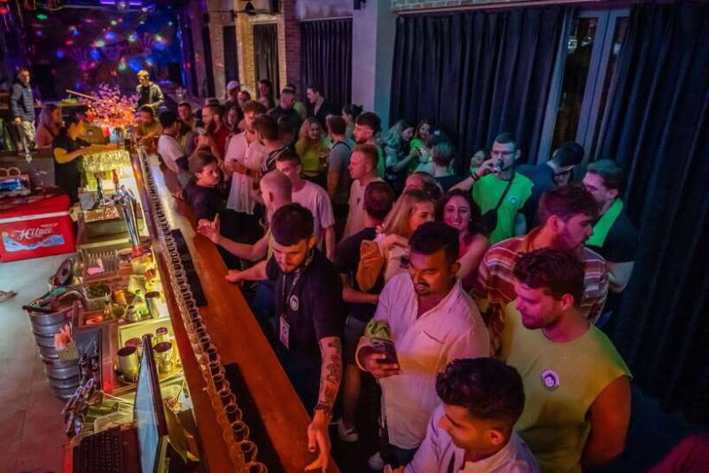 Mad Monkey Hoi An Pub Craw - A Closer Look at the Experience