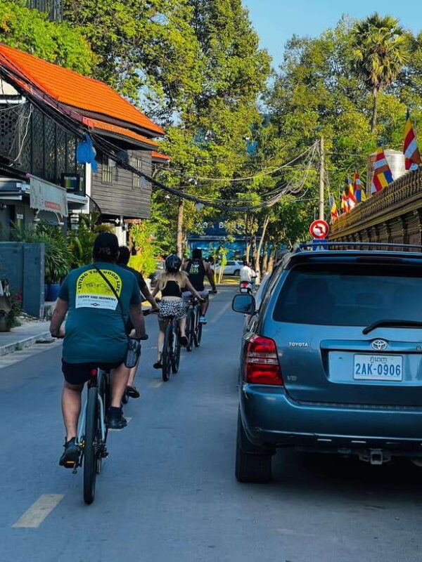 Mad Monkey Siem Reap: Sunset Countryside Cycling Tour - Who Should Consider This Tour?