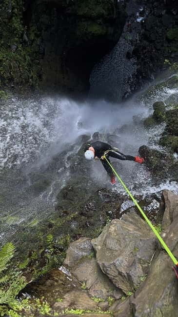 Madeira Canyoning For Beginners Ribeira Funda Level 3 - Who should consider this tour?