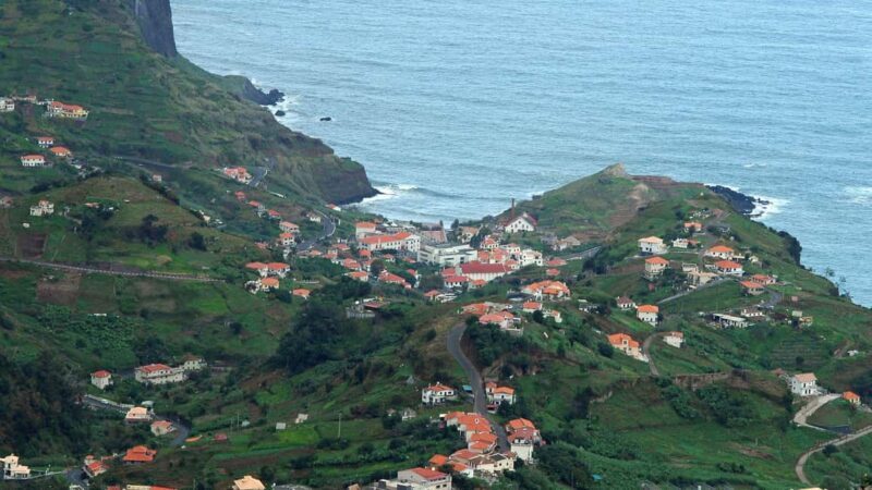 Madeira: Levada Referta  Castelejo Guided Walk - An Inviting Peek at the Levada Referta Castelejo Experience