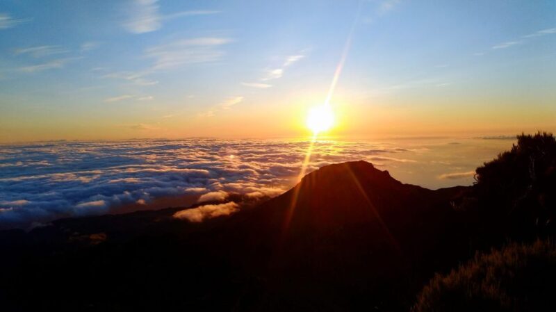 Madeira: Pico Ruivo Guided Sunrise Hike with Hotel Pickup - Madeira: Pico Ruivo Guided Sunrise Hike with Hotel Pickup – A Deep Dive