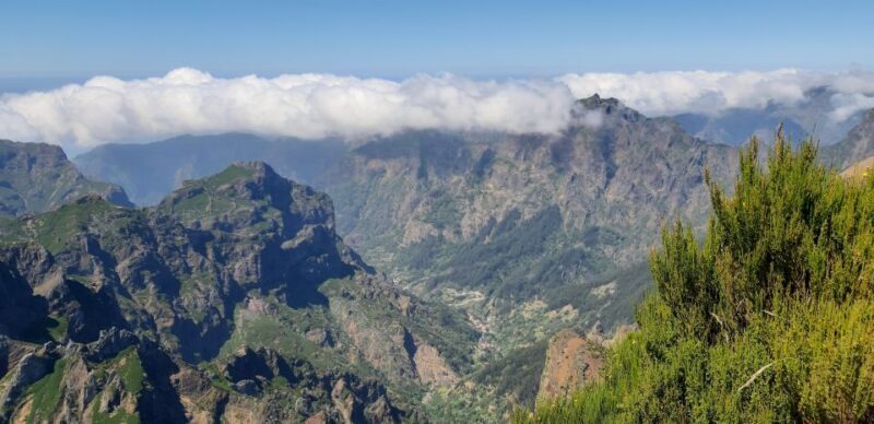 Madeira: Private Guided Achadas Teixeira - Pico Ruivo PR1.1 - The Authentic Experience and Value