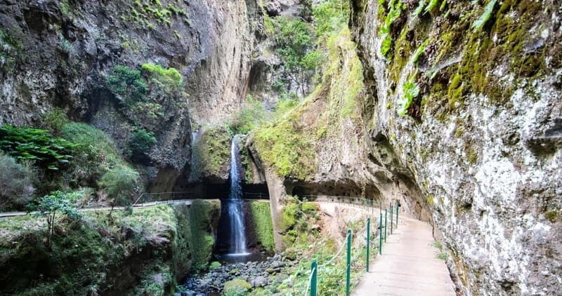 Madeira: Reach the Sun Hike Levada Nova Moinhos Ponta do Sol - Madeira: Reach the Sun Hike Levada Nova Moinhos Ponta do Sol