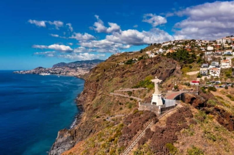 Madeira: Sightseeing Tour - Santana’s Traditional Houses