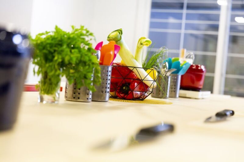 Madrid: 10 Tapas 2.5-Hour Cooking Class - Key Points