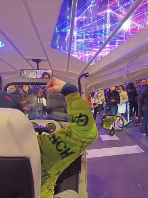 Madrid: "Christmas Tuk Tuk. Luxury Lights and Joy Ride" - Madrid: "Christmas Tuk Tuk. Luxury Lights and Joy Ride" — A Festive Spin Through the Capital